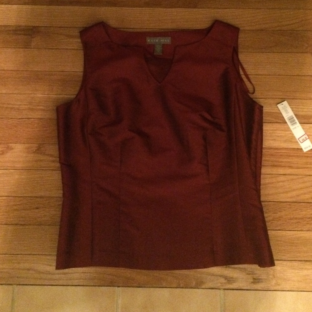 Pretty burgundy Women's sleeveless top size 10